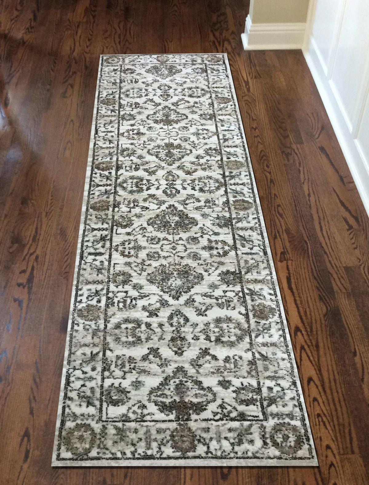 Allora 3562 Bone Area Rug (2&#39;2 x 7&#39;7)