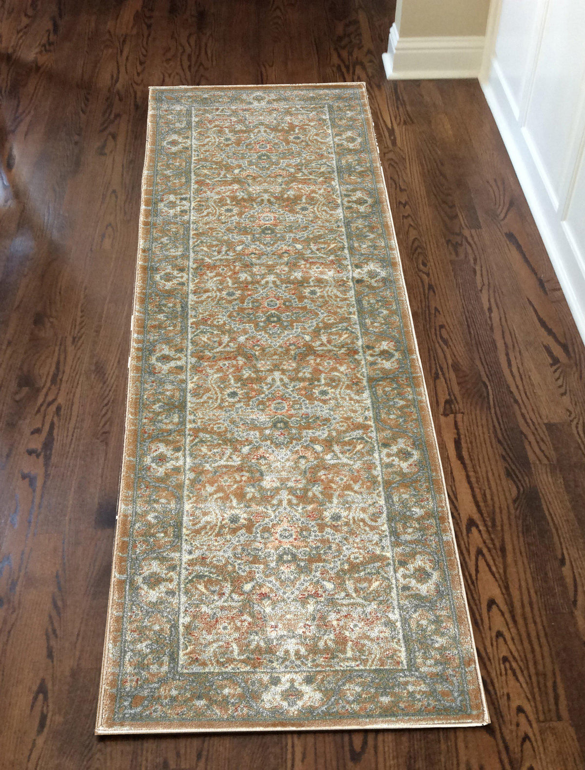 Francesca 502 Beige Area Rug (2&#39;2 x 7&#39;7)