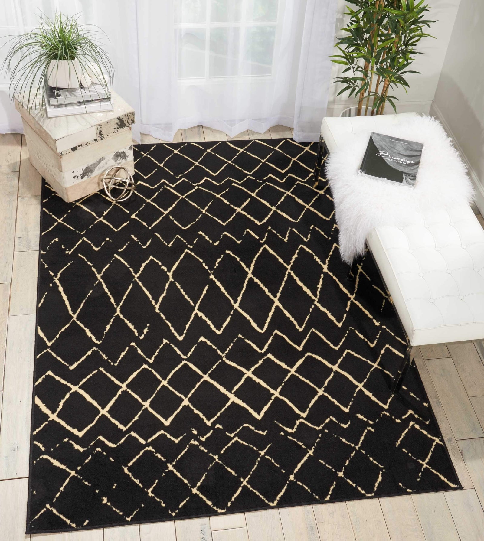 Grafix GRF04 Black Area Rug-Area Rug-Nourison-5'3" x 7'3"-The Rug Truck