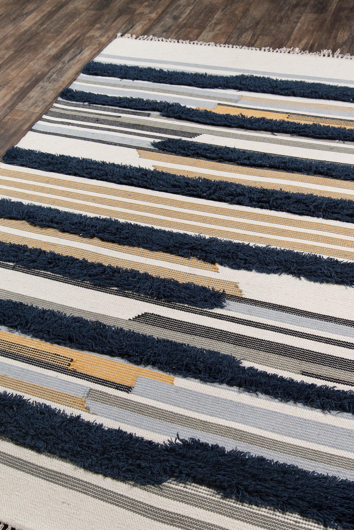 Novogratz Indio IND-6 Navy Area Rug ( 7&#39;6&quot; X 9&#39;6&quot;)