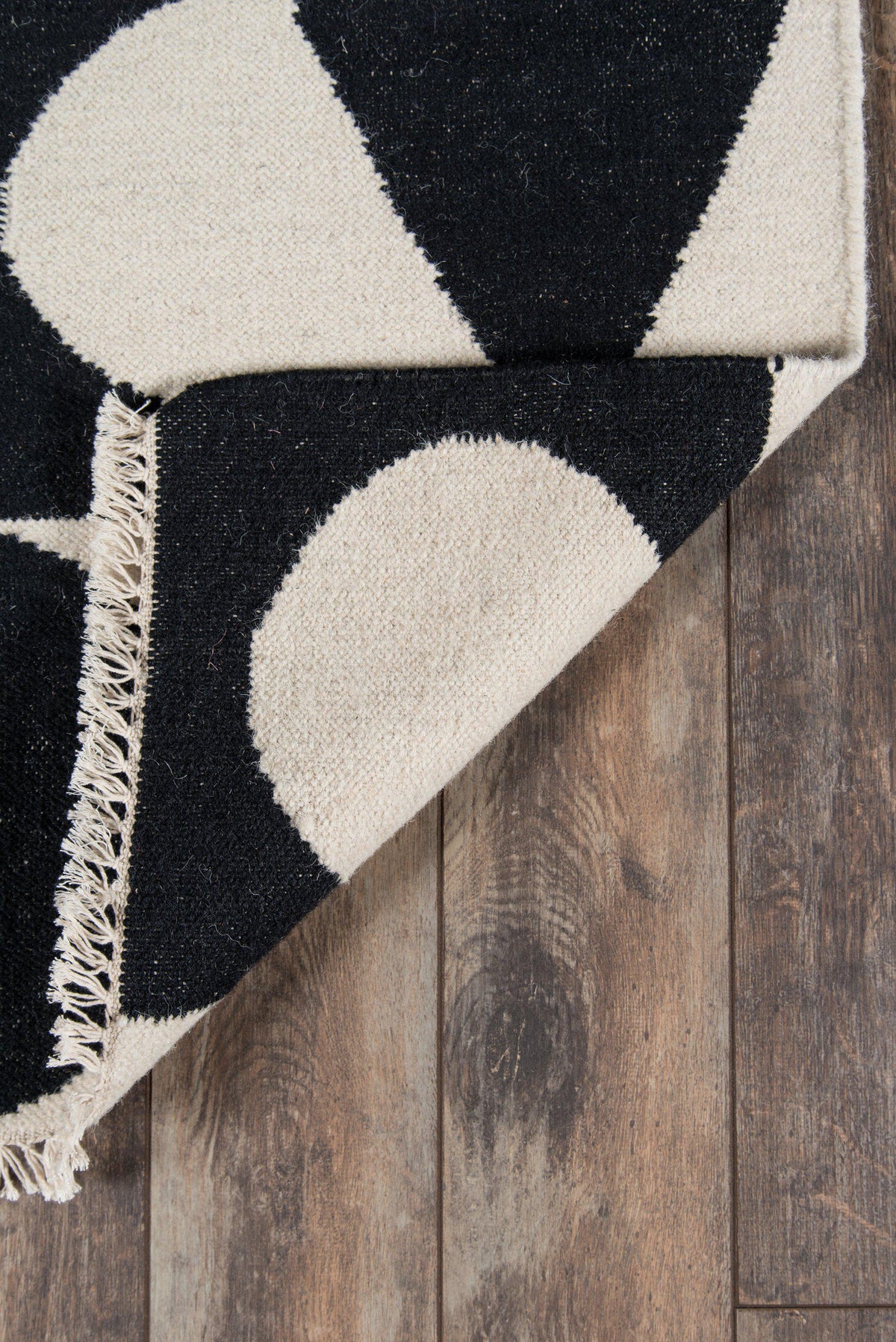 Novogratz Topanga TOP-3 Black Area Rug ( 7&#39;6&quot; X 9&#39;6&quot;)
