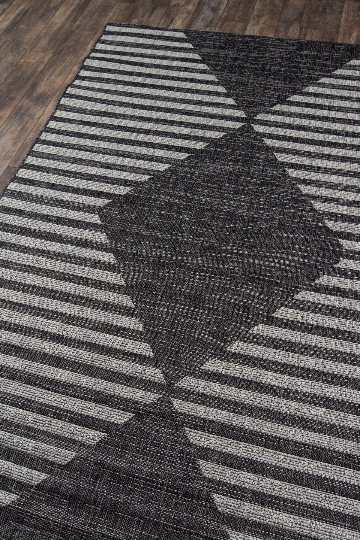 Novogratz Villa VI-07 Charcoal Area Rug ( 7&#39;10&quot; X 10&#39;10&quot;)