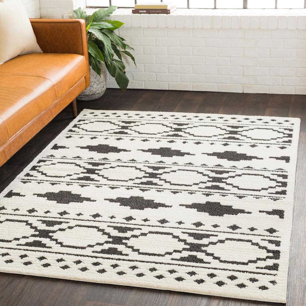 Maggie Black 7&#39;10&quot; x 10&#39;3&quot; Rug