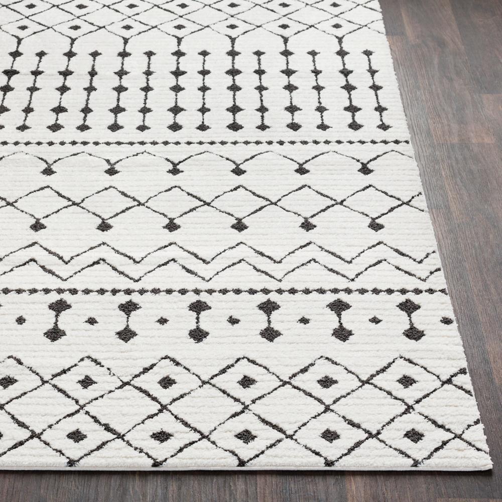 Maggie Black 8&#39;10&quot; x 12&#39; Rug